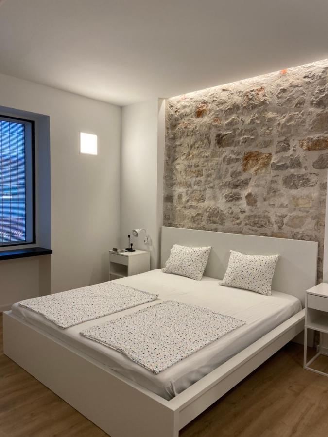 Ferienwohnung Sobe “Zavjetrina” Murter Exterior foto